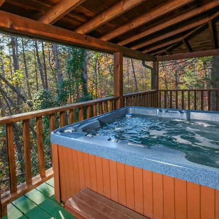 Laughing Bear Pigeon Forge Exterior foto