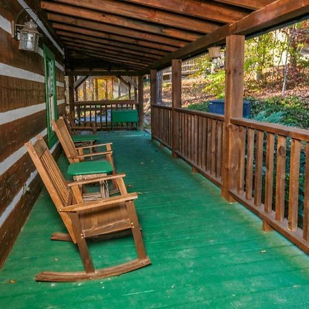 Laughing Bear Pigeon Forge Exterior foto